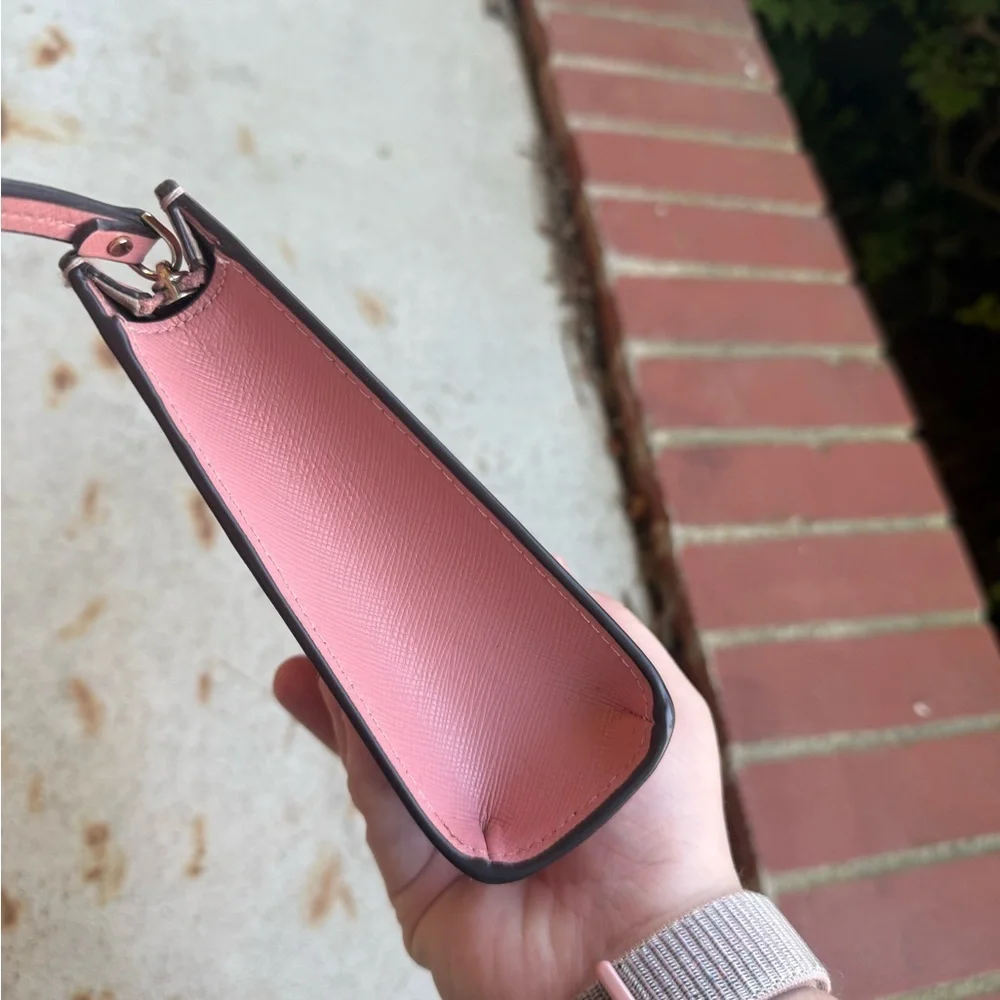 Kate Spade Wristlet - Picture 5 of 11